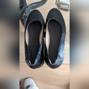 Women's Black Ballet Flats